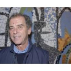 Enrique de Castro, conocido como el «cura rojo», habló ayer en el Instituto Juan del Enzina