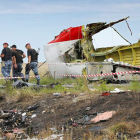 Servicios de rescate del accidente del avión de Malaysia Airlines, en foto de archivo. ANASTASIA VLASOVA