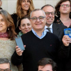 Periodistas de Diario de Mallorca protestan ante la sede del rotativo en Palma
