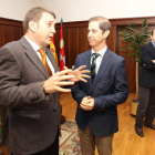 Riesco ayer con Francisco Marín en el consistorio.