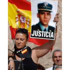 Toñi Santiago en una concentración contra ETA. EFE