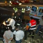 Los servicios médicos atienden a la mujer herida en el alto de El Portillo
