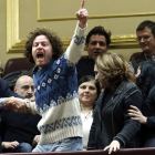 Los integrantes de la Plataforma de Afectados por la Hipoteca son expulsados del Congreso.