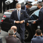 Felipe VI, ayer, a su llegada a la ceremonia de nombramiento del presidente de Chile, Gabriel Boric. ELVIS GONZÁLEZ
