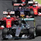 Rosberg lidera el Gran Premio de España, perseguido por Vettel.