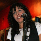 La poeta Cecilia Quílez viene mañana al Bar Chelsea.