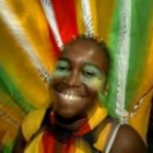 Una de las participantes en el carnaval veraniego más famoso de Londres
