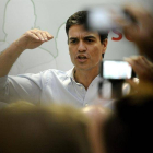 El aspirante a candidato a secretario general del PSOE, Pedro Sánchez, durante su participación en un acto para presentar su candidatura en Sevilla.