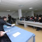 Emilio Cubelos y Samuel Folgueral, durante la entrega de diplomas a los alumnos.