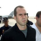 La Justicia francesa está investigando la posible vinculación de Txeroki con el atentado.