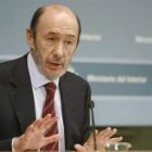 Rubalcaba explica la posición del Gobierno.