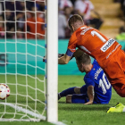 El delantero del Athletic Muniain marca el gol del empate del Athletic en Vallecas