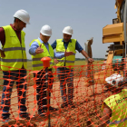 El subdelegado del Gobierno visitó ayer las obras que Adamo está ejecutando en Fresno. MEDINA