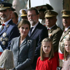 Los reyes junto a sus hijas, la princesa Leonor y la infanta Sofía, Y Mariano Rajoy, durante el desfile del Día de la Fiesta Nacional.
