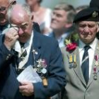 La emoción pudo con muchos de los veteranos de guerra reunidos ayer en diversos puntos de Normandía