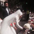 Manal kassem deja su ramo de novia como homenaje a las víctimas del secuestro de Sídney.