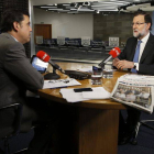 Rajoy durante una entrevista con Radio Nacional en La Moncloa.