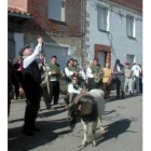 El tradicional pasacalles con el chivo volverá a repetirse