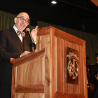 Javier Fernández, durante su disertación. SECUNDINO PÉREZ