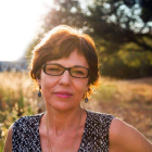 Ester Folgueral es poeta y profesora de escritura creativa