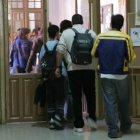 Los estudiantes de ESO tienen un futuro escolar lleno de incógnitas que habrá que despejar. ARCHIVO