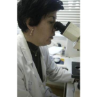 Teresa Ribas, en el servicio de Anatomía Patológica