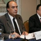 Ramos, vicepresidente de las Cortes, y Punset, presidente de la ALTC