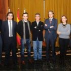 Álvarez, Torrecilla, Fidalgo y Domínguez; De la Serna y dos colaboradores del Ayuntamiento.