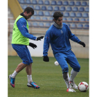Santi Santos y Ortiz apuntan a titulares frente a la Arandina.