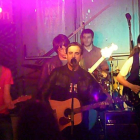 Una actuación en directo de la banda leonesa Polaroids.
