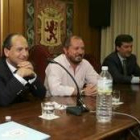 Gerardo Arias Tejerina e Ignacio Tejera, durante la asamblea de Aleop