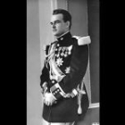 El Príncipe Rainiero III de Mónaco, nació el 31 de mayo de 1923, hijo de la princesa Carlota Luisa Grimaldi y de Pierre Melchior, conde de Polignac. Fue educado en las mejores escuelas