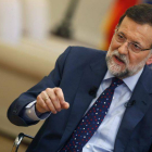 El presidente del Gobierno, Mariano Rajoy, en una entrevista sobre la situación económica, este domingo, en Madrid.