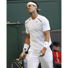 Nadal se lamenta de un golpe errado frente a Rosol.
