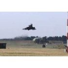 Un avión Mirage 2000 despega de la base militar de Nancy (Francia).