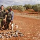 Javier y José Lastra, ante el resultado de la caza en La Mancha