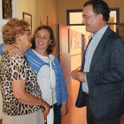 Baza y Salguero, junto a una usuaria de la residencia. DL