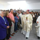 El obispo de Astorga, Camilo Lorenzo, durante la inauguración de la iglesia de La Rosaleda.