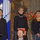 Sonsoles Espinosa, en el centro, durante un concierto con la Capilla Real de Madrid en la Catedral d