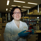 La investigadora Silvia Sanz, en el centro de trabajo.