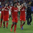 Jugadores del Spartak se despiden del Sánchez Pizjuan, sus juveniles tuvieron un lamentable comportamiento en el partido de la UEFA Youth League.