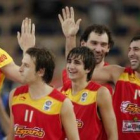 Los jugadores de la selección española celebran la victoria frente a Polonia.
