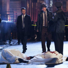 Imagen de los actores Ben McKenzie y Donald Logue, protagonistas de la serie ‘Gotham’.