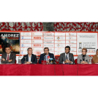 Álvaro Miguélez, Javier Ochoa, José María López Benito, Marcelino Sión, Antonio Vázquez, María Jesús Soto, Jesús Courel y Fernando Santos durante la presentación.