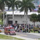 Ambulancias junto a una terminal del aeropuerto internacional de Fort Lauderdale, Florida. G. VIERA