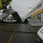 Esta es la imagen que presentaba la zona afectada por el tejado que arrancó el viento