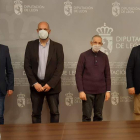 Eduardo Morán, junto a Nicanor Sen y responsables del IBO. DL