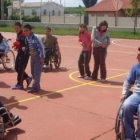Los alumnos de Valles de Boñar experimentaron el problema de las barreras arquitectónicas