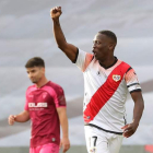 El Rayo ganó 1-0 y se pone a tres puntos de zona de play off. MARTÍN