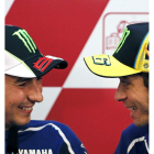 Los pilotos Jorge Lorenzo y Valentino Rossi.